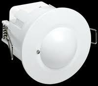 Датчик движения IEK ДД-МВ301, 1.2 кВт, 230 В АС, угол обзора 360°, дальность 8м, белый, IP20