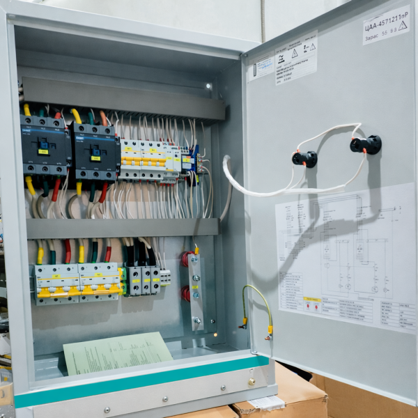 Щит аварийного переключения ЩАВР8303-130121 80А 10кА 400V схема 2-1 контакторы IP31