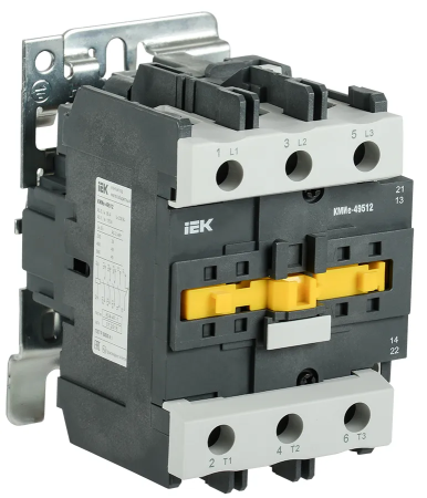 Контактор IEK КМИ-11811, 3Р, 18 А, 7.5 кВт, АС-3, напряжение управления 110 В АС, 1NC