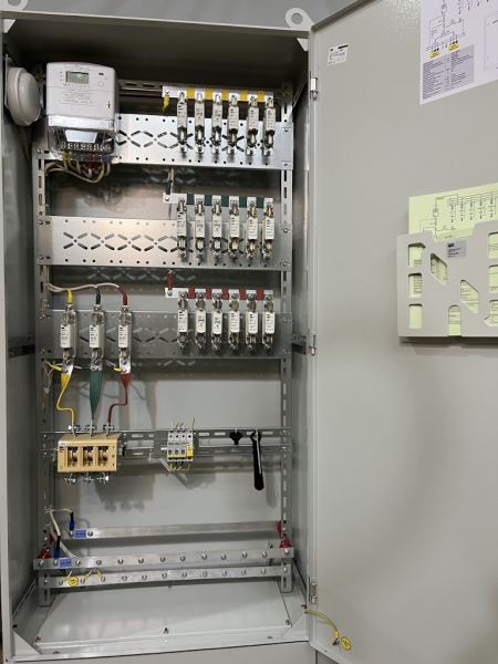 Вводно-распределительный шкаф ВРУ1-28-65 250А 50кА 400В 18хFU 1хWH ОПС/10кА IP31 (6 групп)