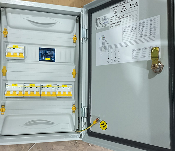 Щиток аварийного освещения ЩАО0.1(2) ЩАО1.1(2) ЩАО2.1 ОЩВ24-3-20-16 20А 4.5кА 400/230В IP31 IEK