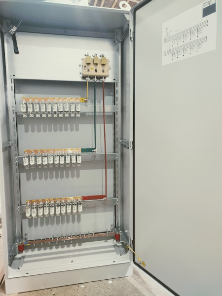 Шкаф силовой распределительный ШРС1-4804-3108-2 630А 50кА 400В IP31 (8х400А)