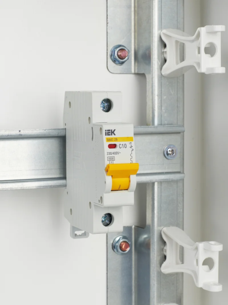 Автоматический выключатель ВА47-29 1Р 10А 4.5кА С IEK