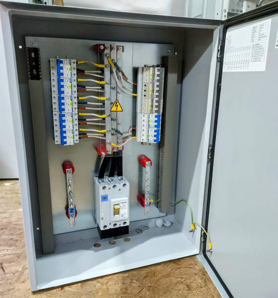 Пункт распределительный ПР8303-161501 80А 35кА 400/230В IP31 IEK