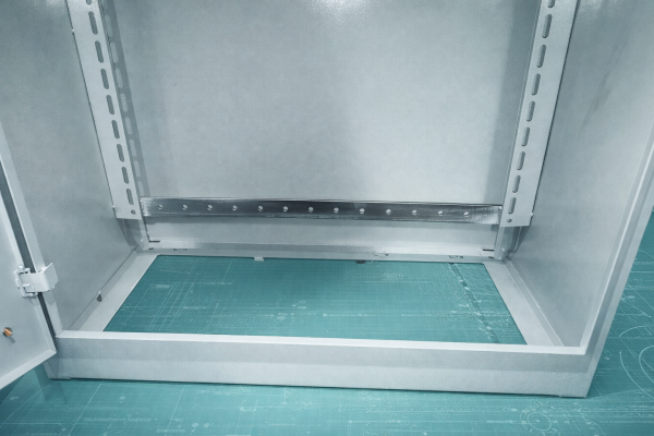 Шкаф монтажный металлический Ш-5 (1700х800х450мм) для ВРУ до 400А напольный УХЛ3 IP31