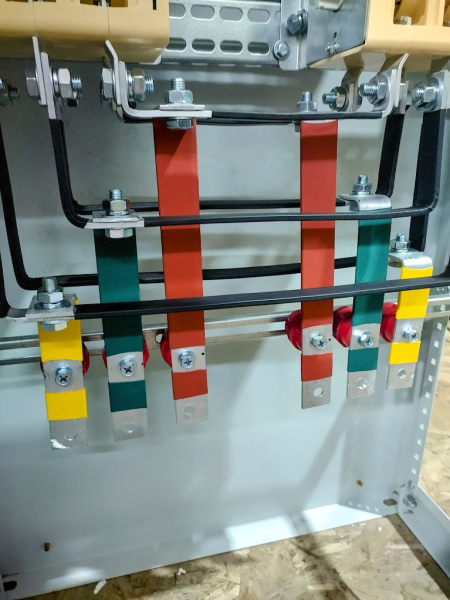 Вводной шкаф  ВРУ8311-2402 400А 15кА 400V ВР32 FU Wh IP31 (ВРУ1-13-20)