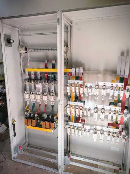 Шкаф распределительный ВРУ1-47-00-08 2х250А 50кА 400В IP31 IEK (24хFU)