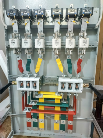 Вводной шкаф  ВРУ8311-2402 400А 15кА 400V ВР32 FU Wh IP31 (ВРУ1-13-20)