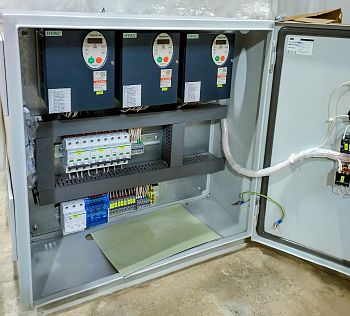Щит управления вентиляцией К5 ЯУВ8310-3002 40А 6кА 400/230V ПЧ-А310 IP54 (приточная+циркуляция)