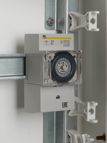 Таймер аналоговый ТЭМ181 16А 230VAC на DIN-рейку IEK