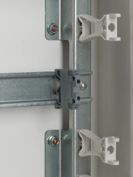 Клемма винтовая КВИ-4мм2 35А 800V АC/DC серая IEK