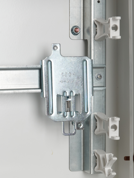 Скоба IEK RCS-2 для крепления ВА88-33 на DIN-рейку